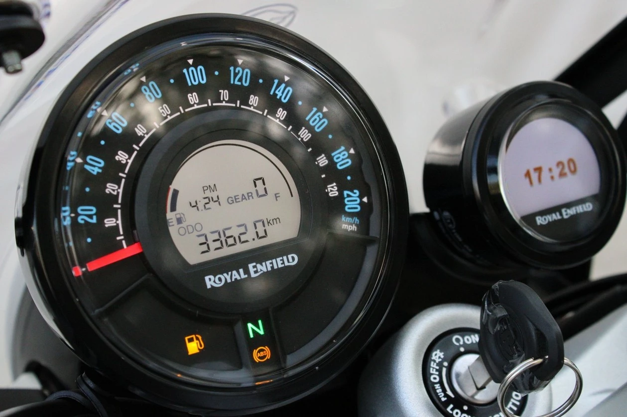 ROYAL ENFIELD METEOR 650 INTERSTELLAR