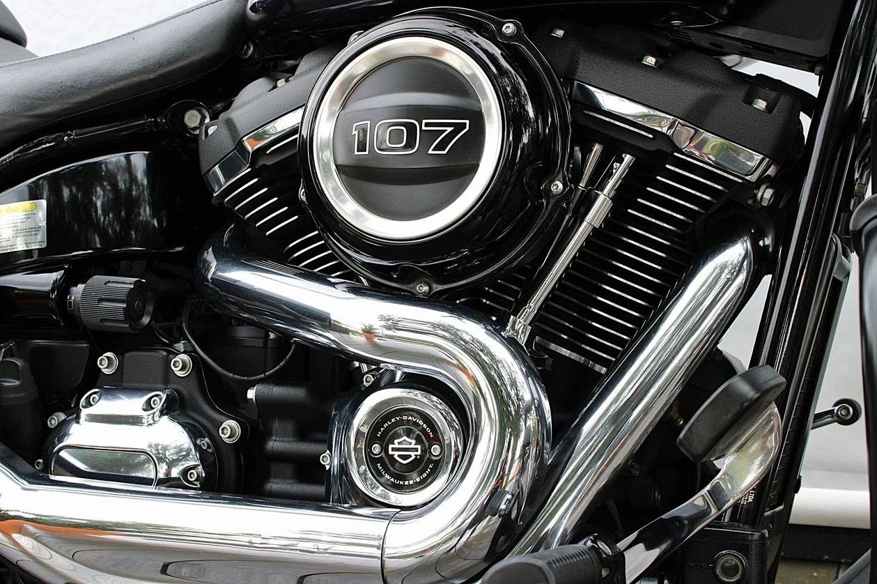 HARLEY-DAVIDSON SPORT GLIDE