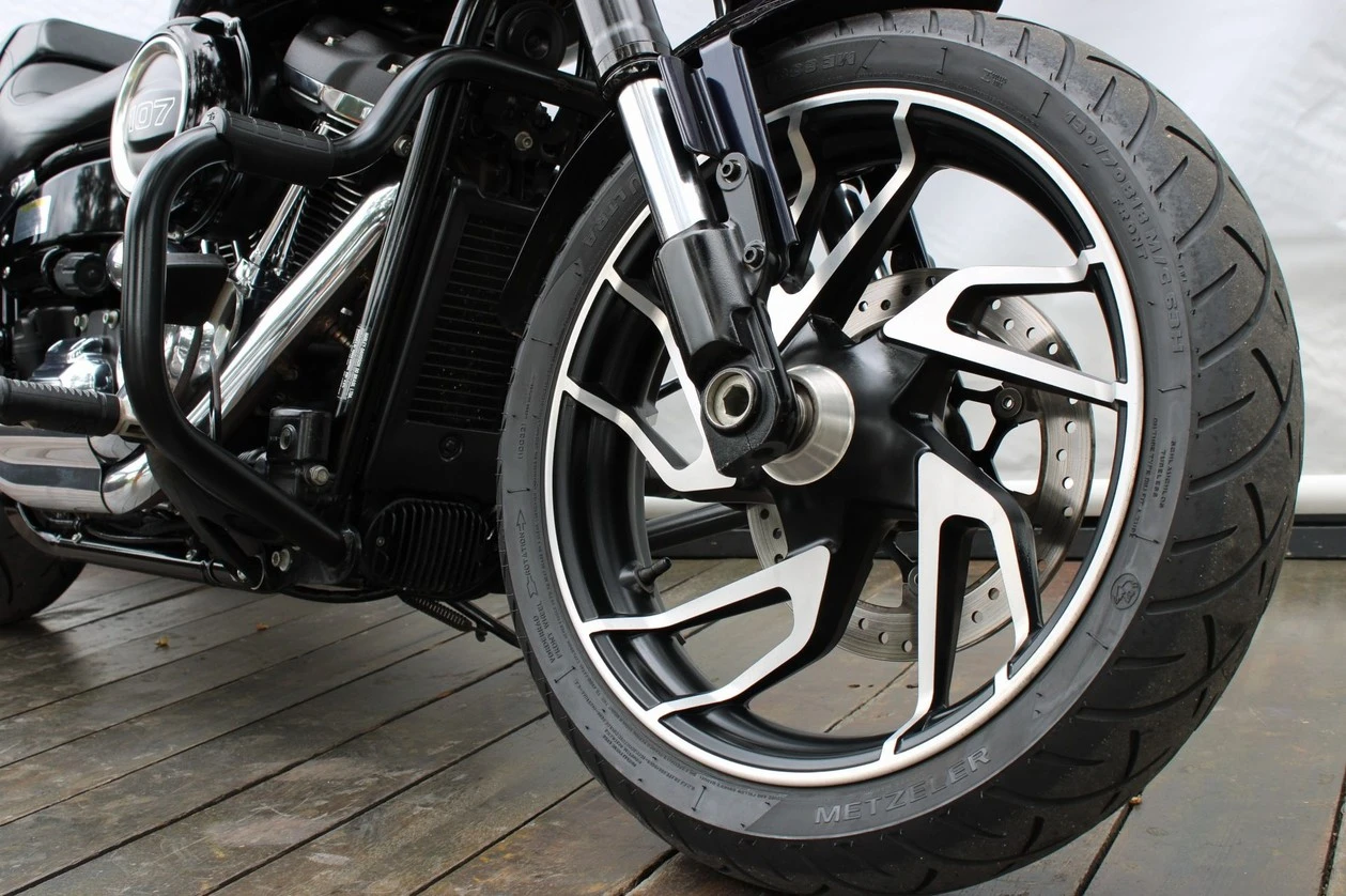 HARLEY-DAVIDSON SPORT GLIDE