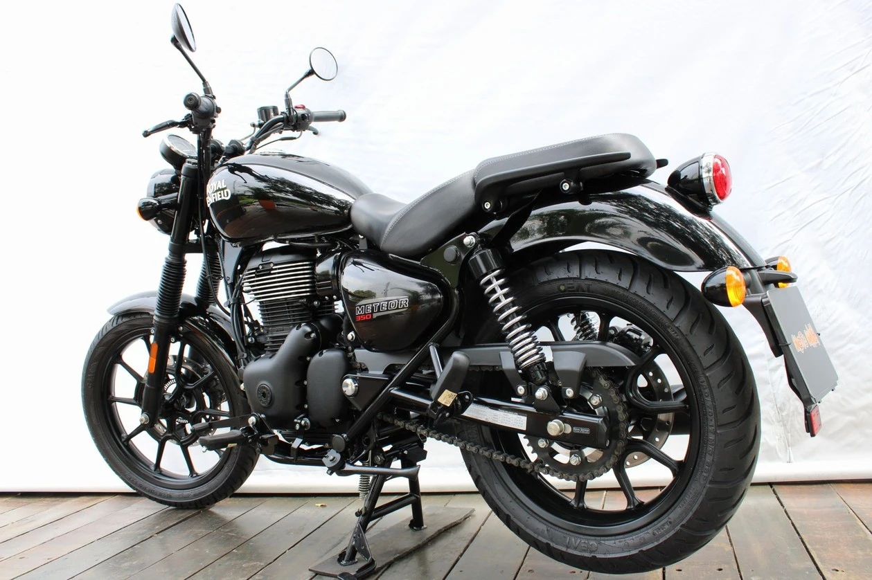 ROYAL ENFIELD METEOR 350 FIREBALL