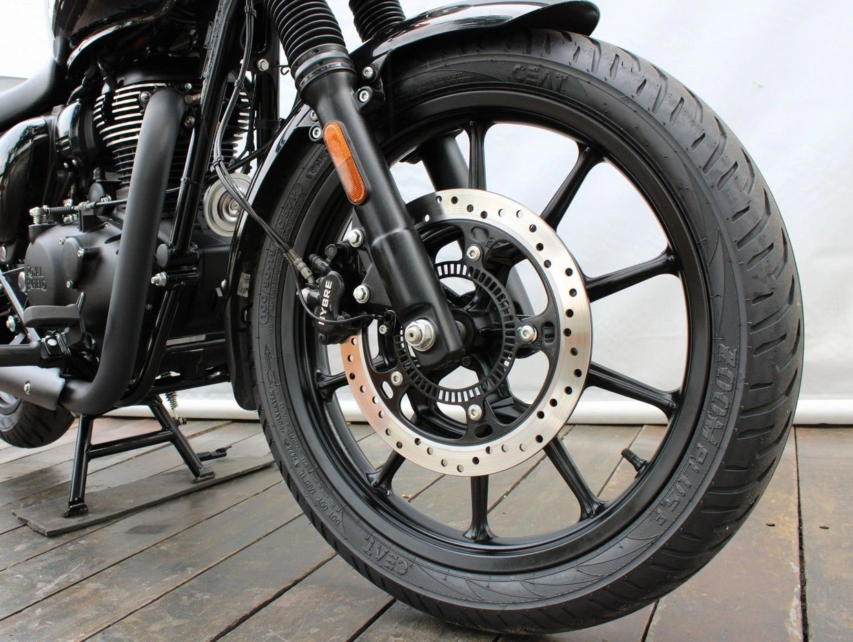 ROYAL ENFIELD METEOR 350 FIREBALL