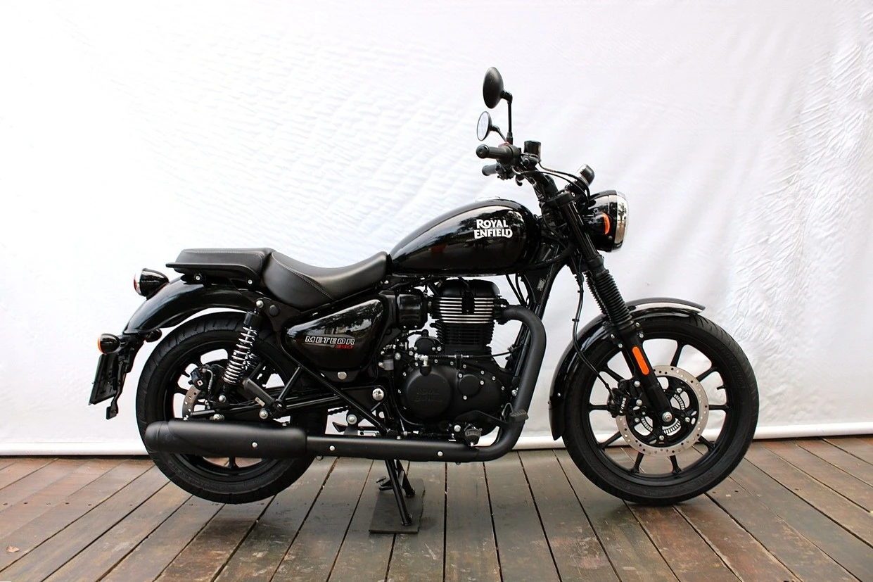 ROYAL ENFIELD METEOR 350 FIREBALL