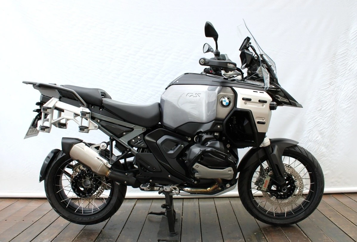 BMW R 1300 GS ADVENTURE TRIPLE BLACK