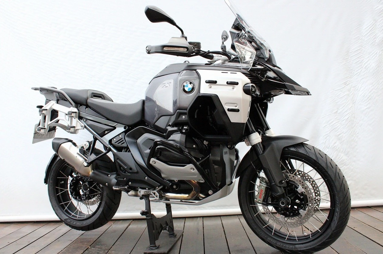 BMW R 1300 GS ADVENTURE TRIPLE BLACK