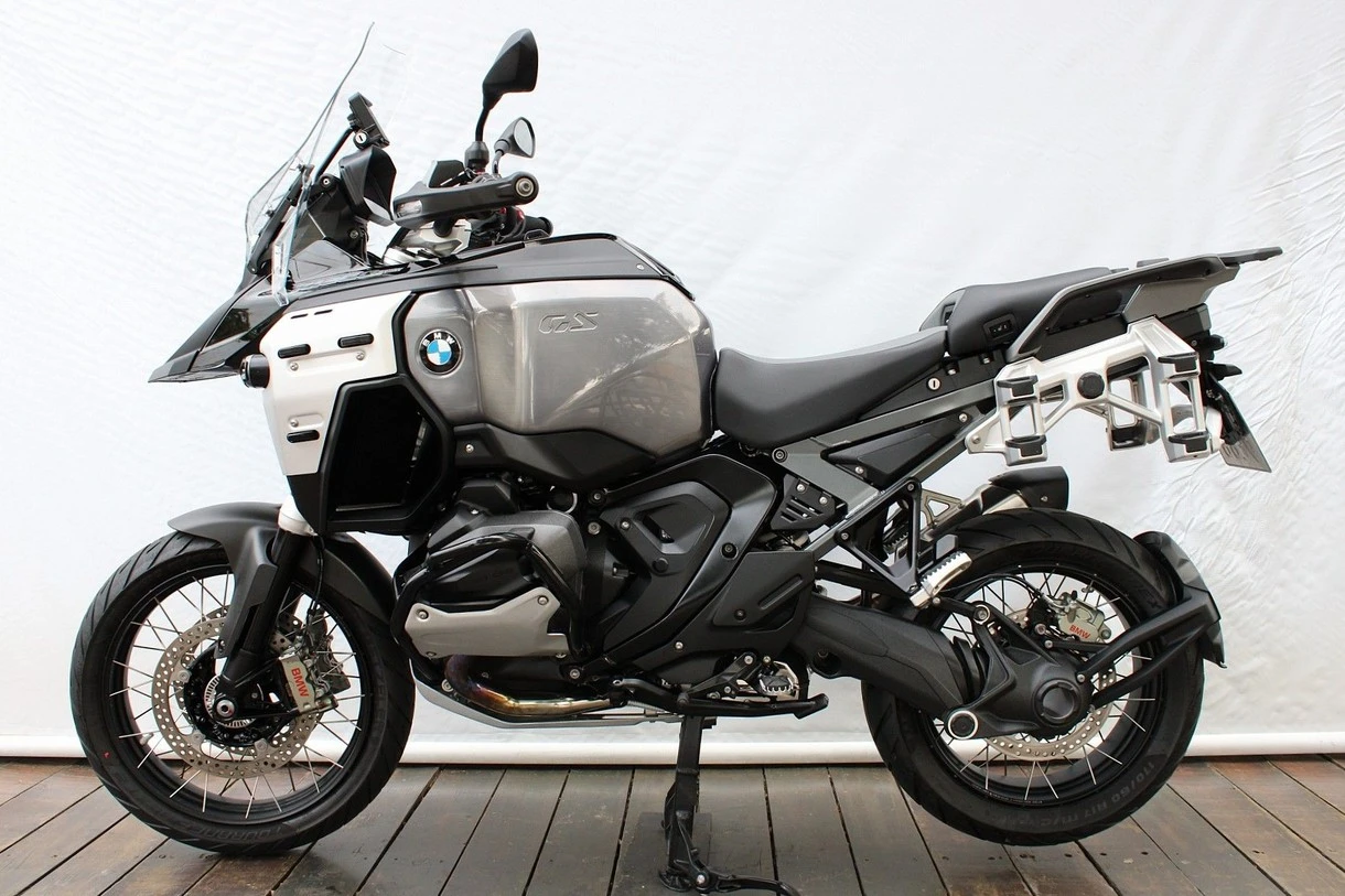 BMW R 1300 GS ADVENTURE TRIPLE BLACK