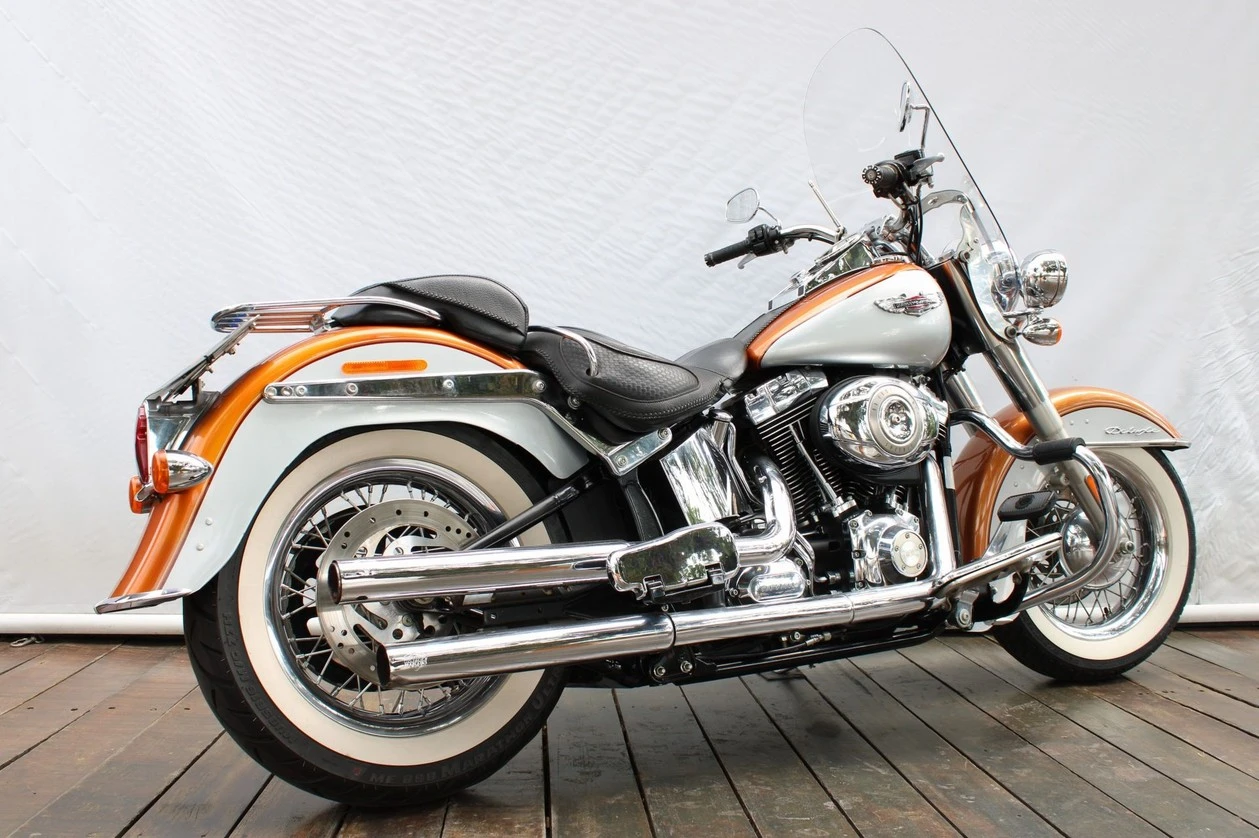 HARLEY-DAVIDSON SOFTAIL DELUXE