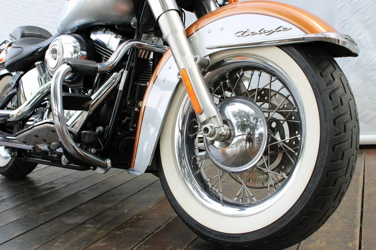 HARLEY-DAVIDSON SOFTAIL DELUXE