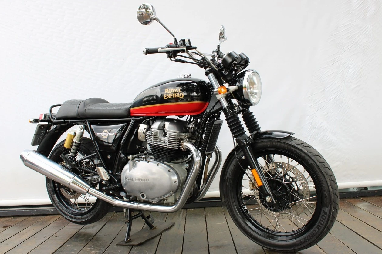 ROYAL ENFIELD INTERCEPTOR 