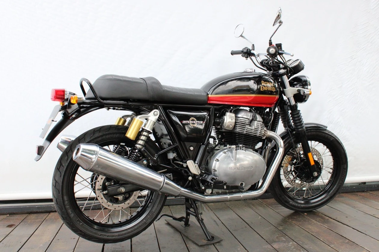 ROYAL ENFIELD INTERCEPTOR 