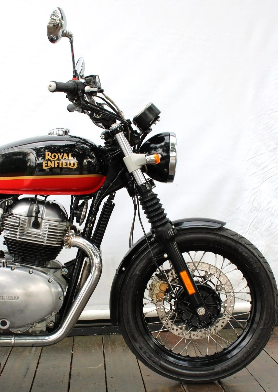ROYAL ENFIELD INTERCEPTOR 
