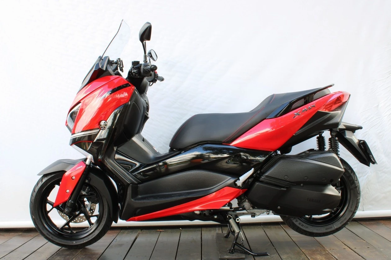YAMAHA XMAX ABS