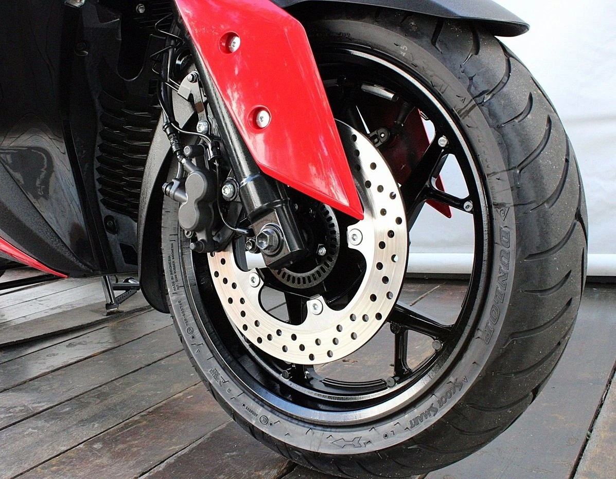 YAMAHA XMAX ABS