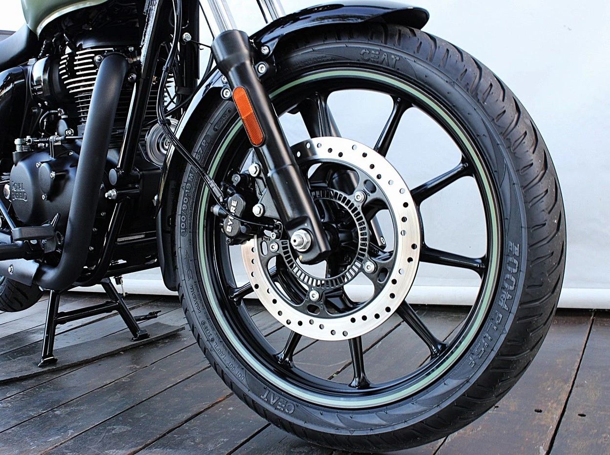 ROYAL ENFIELD METEOR 350 FIREBALL