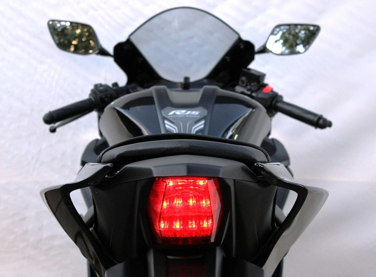 YAMAHA YZF R15