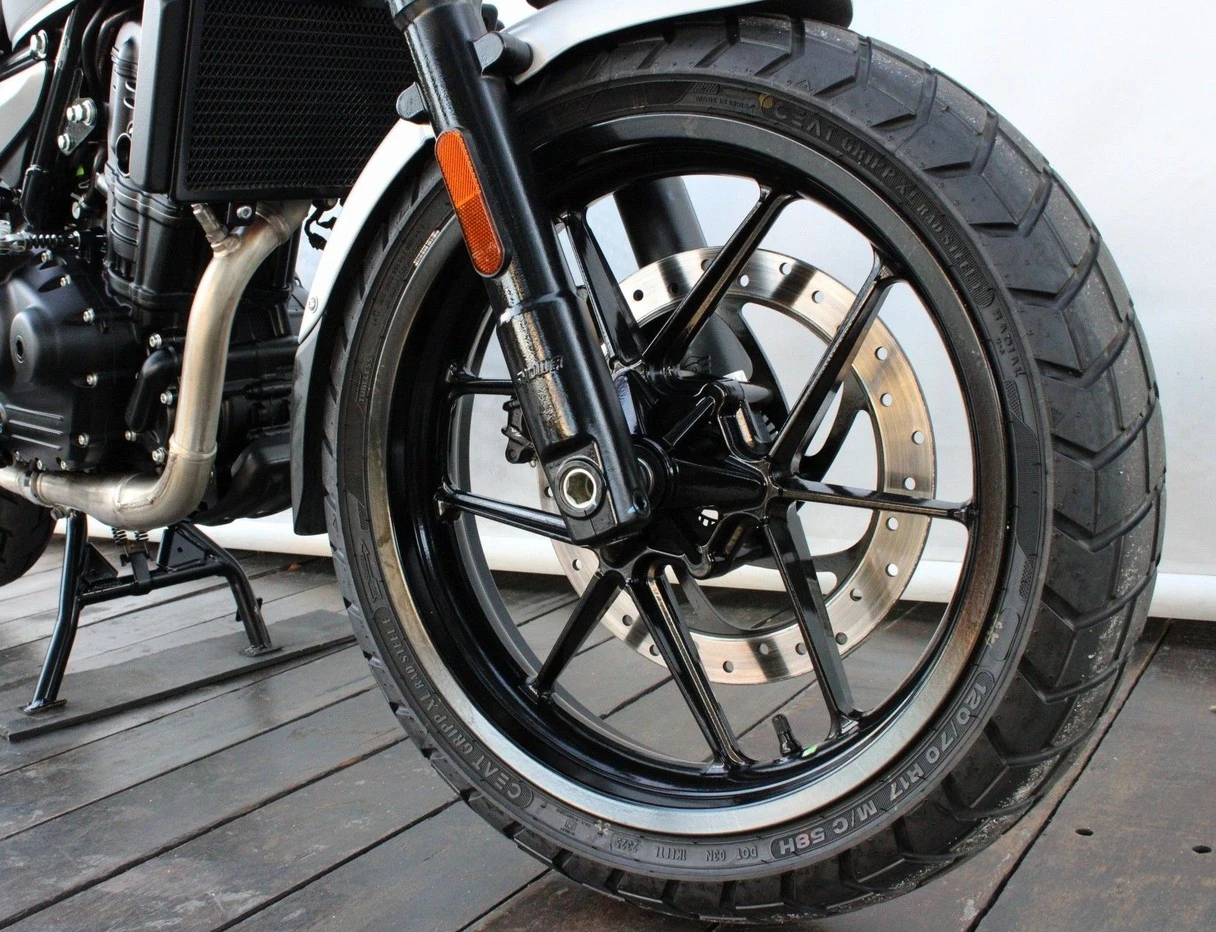 ROYAL ENFIELD GUERRILLA 450