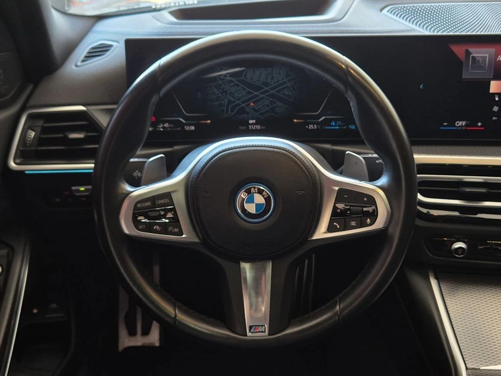 BMW 330e