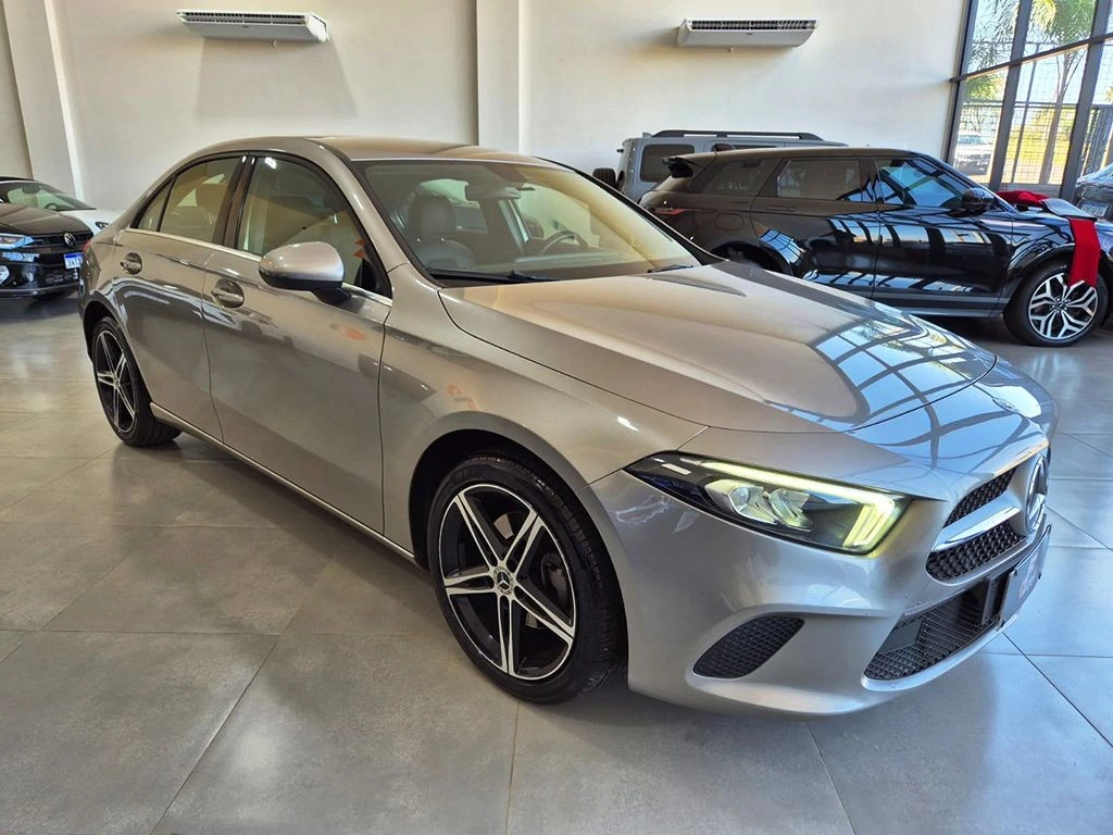 MERCEDES-BENZ A 200