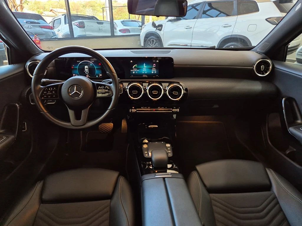 MERCEDES-BENZ A 200