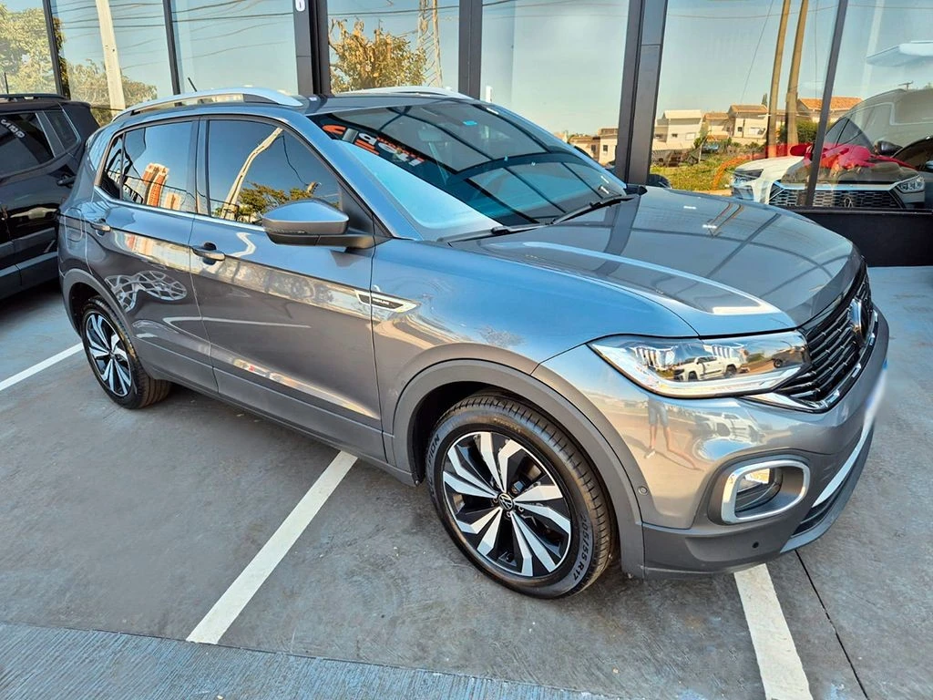 VOLKSWAGEN T-CROSS