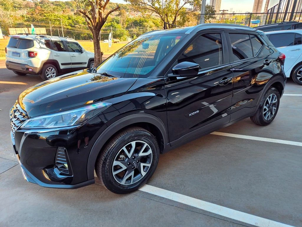 NISSAN KICKS