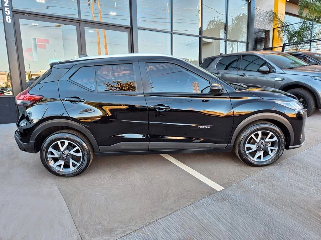 NISSAN KICKS