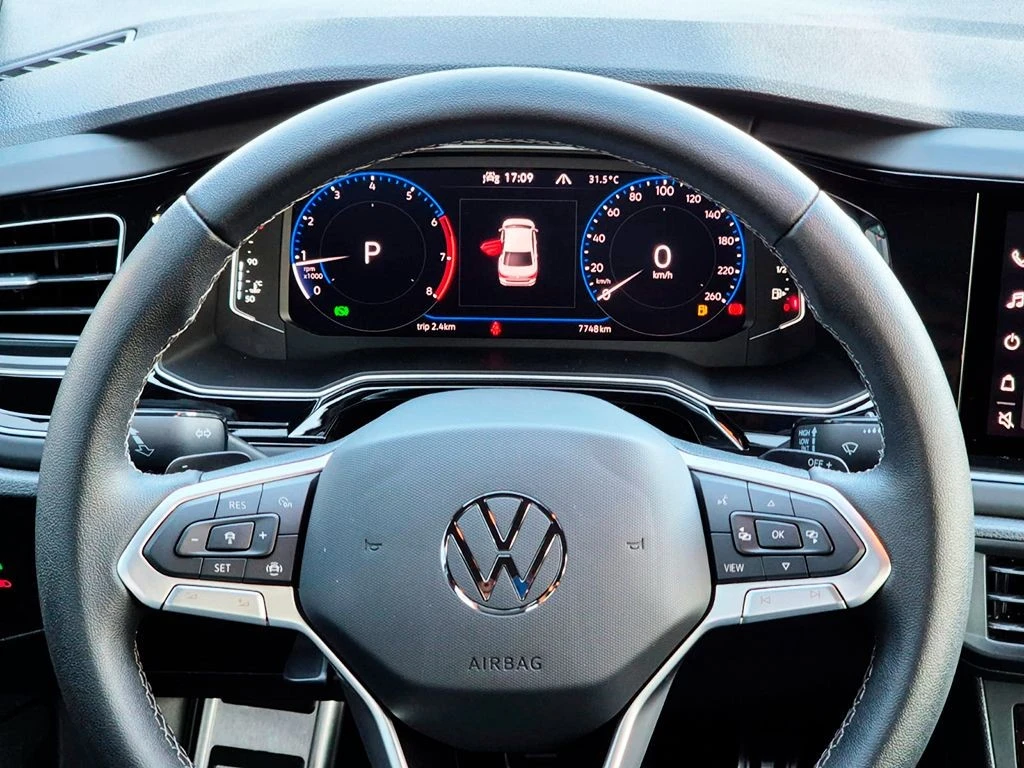 VOLKSWAGEN VIRTUS