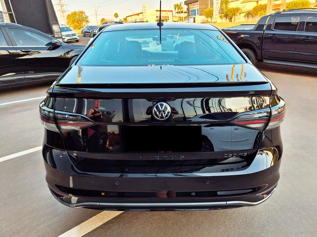VOLKSWAGEN VIRTUS