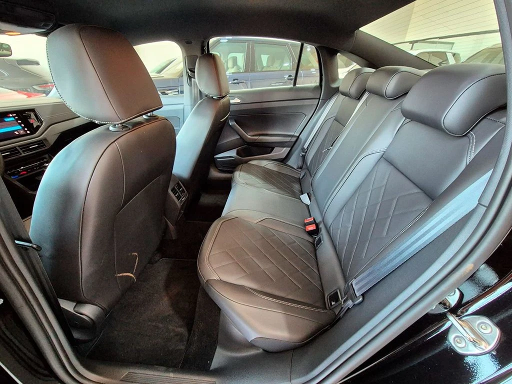 VOLKSWAGEN VIRTUS
