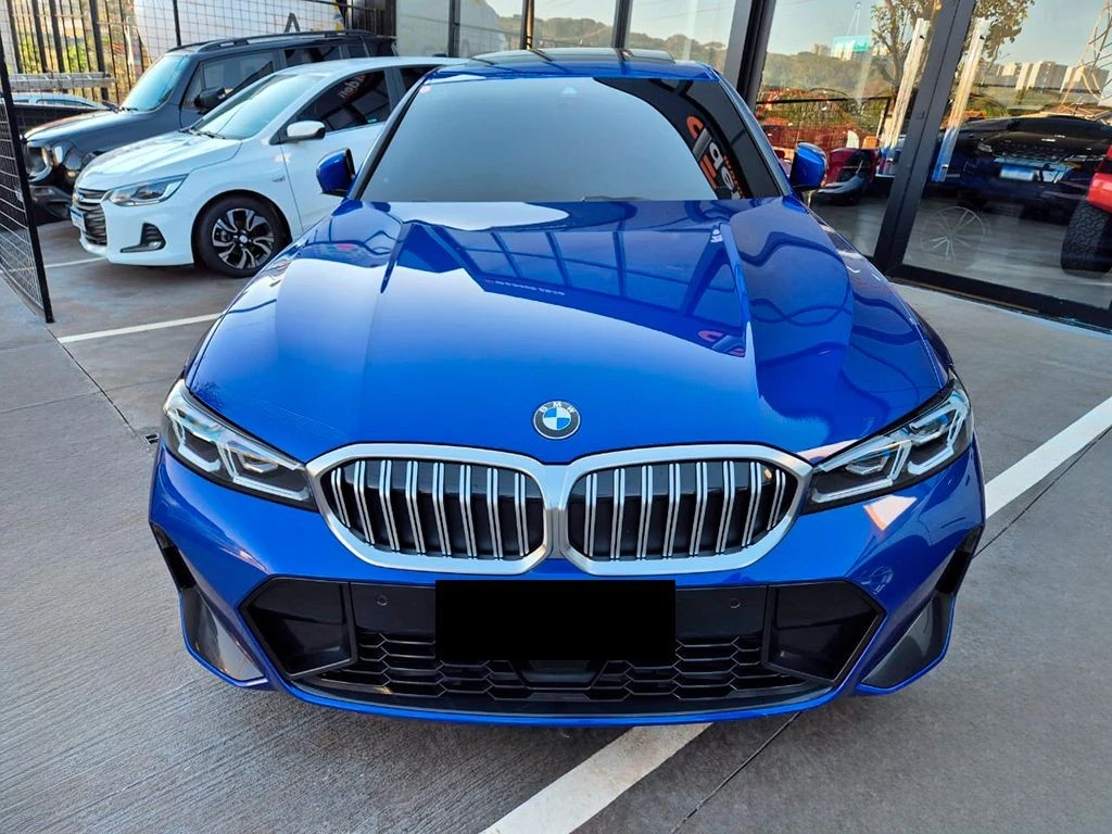 BMW 320I