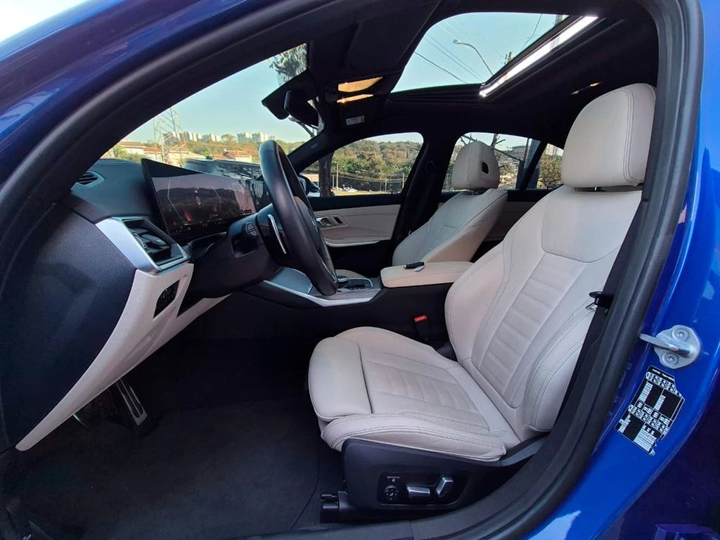 BMW 320I