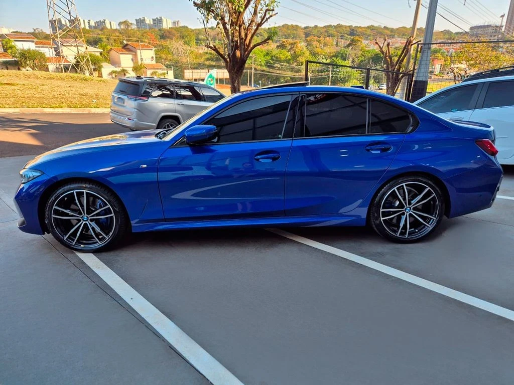 BMW 320I