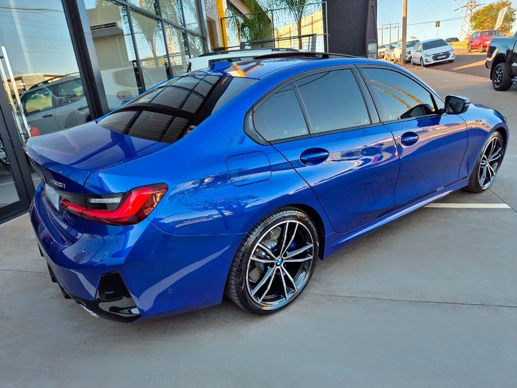 BMW 320I