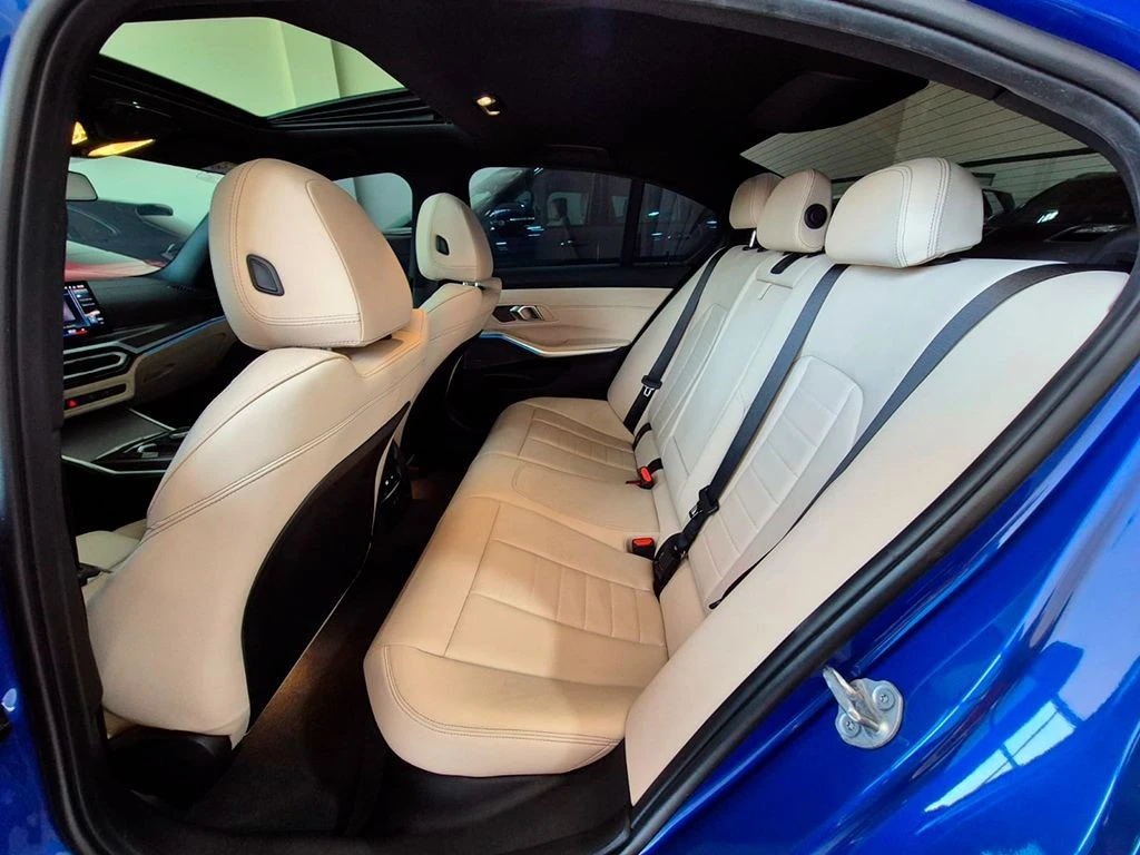 BMW 320I