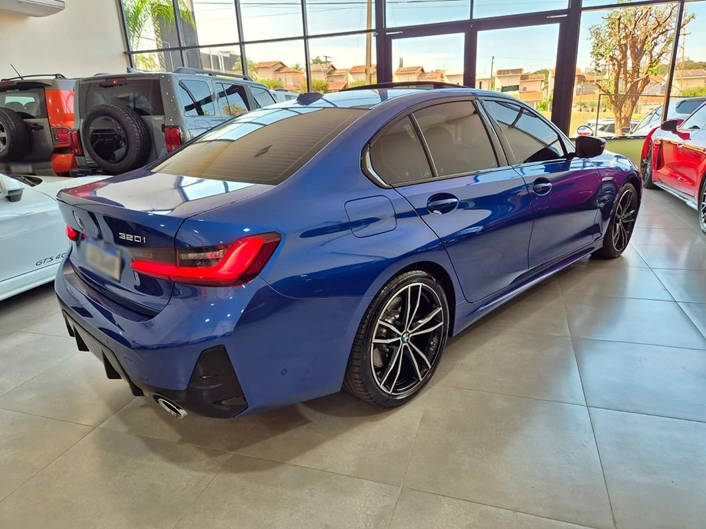 BMW 320I