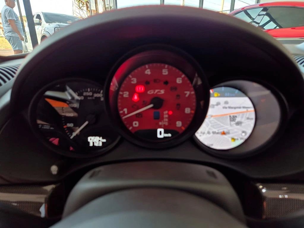 PORSCHE 718