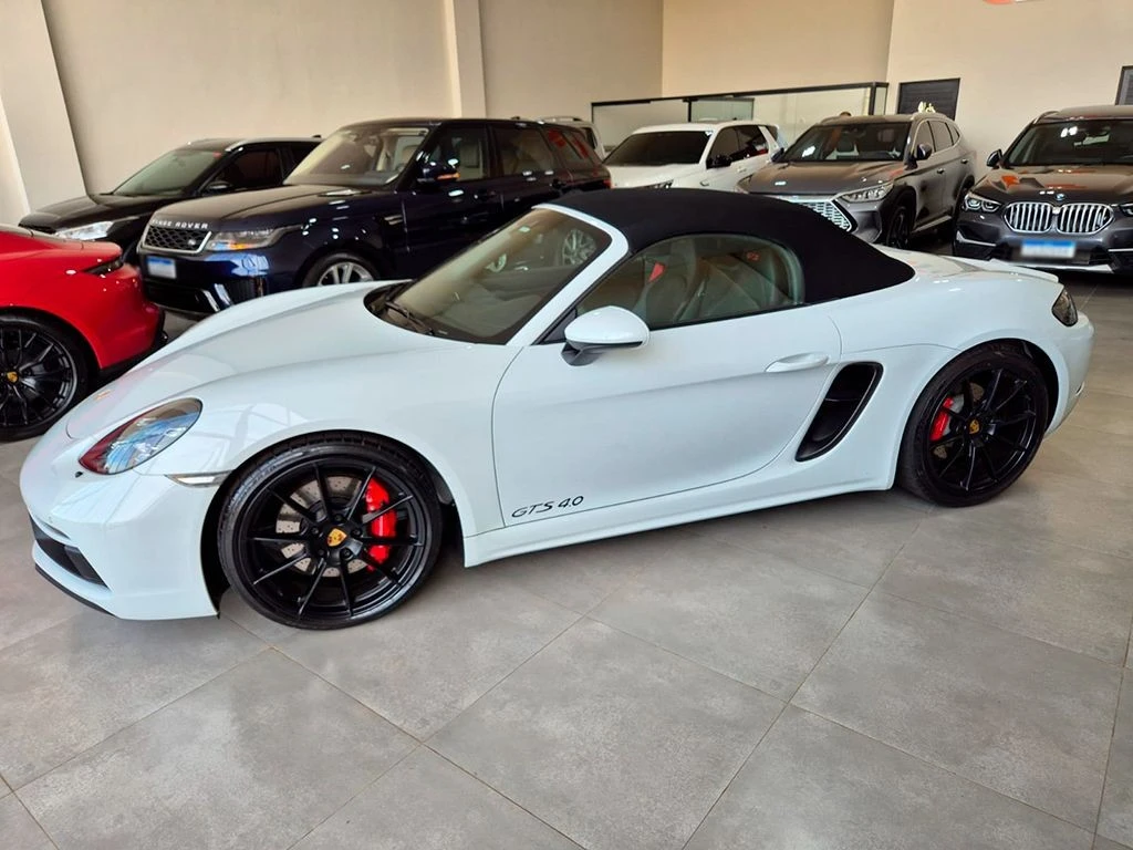 PORSCHE 718