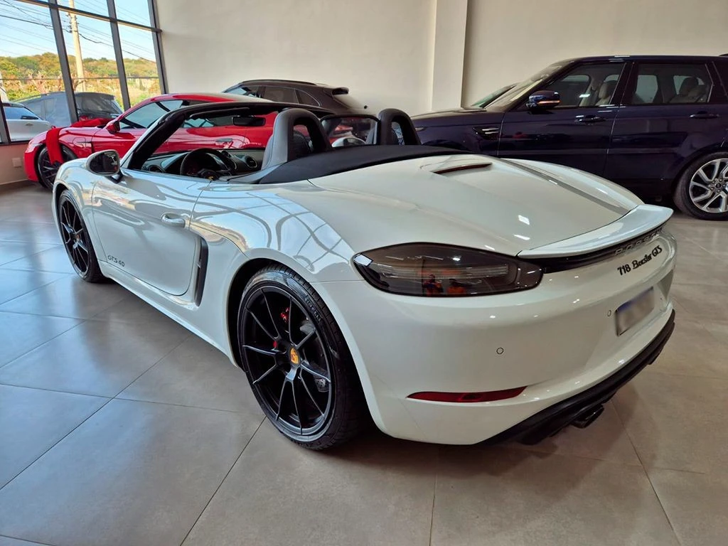 PORSCHE 718