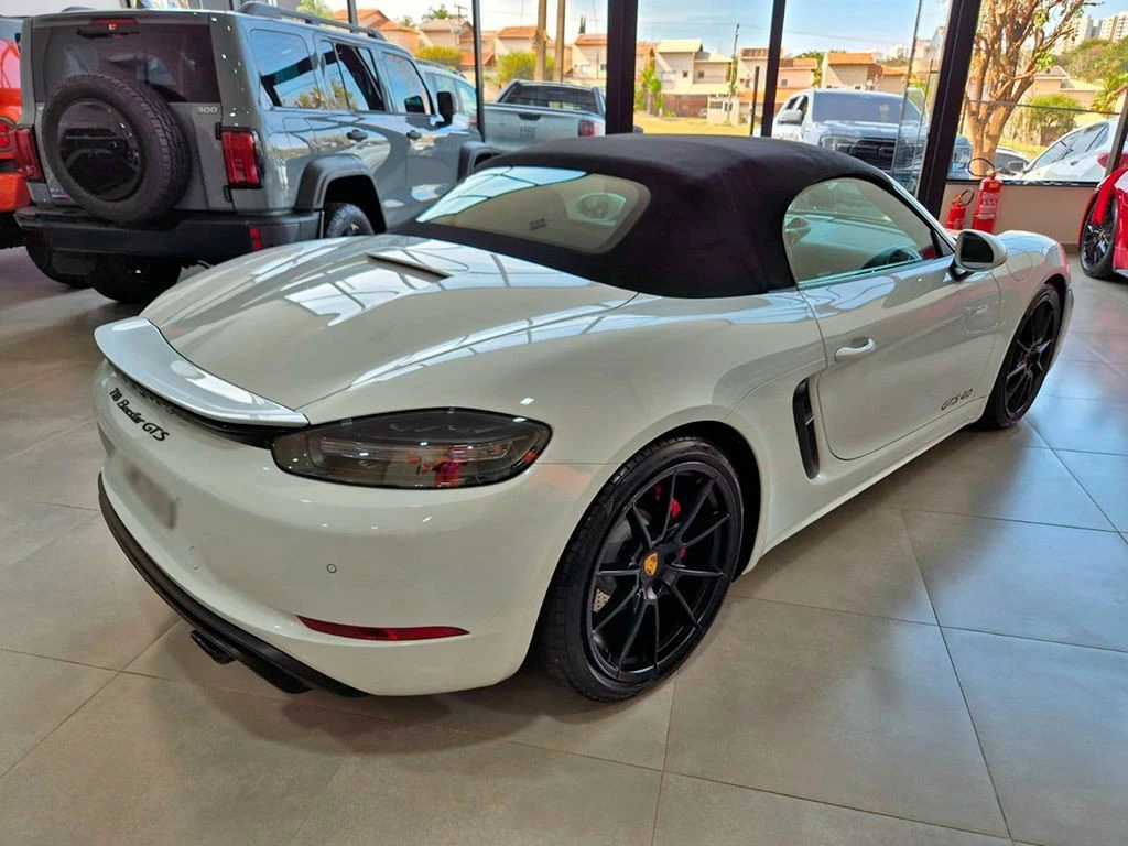 PORSCHE 718