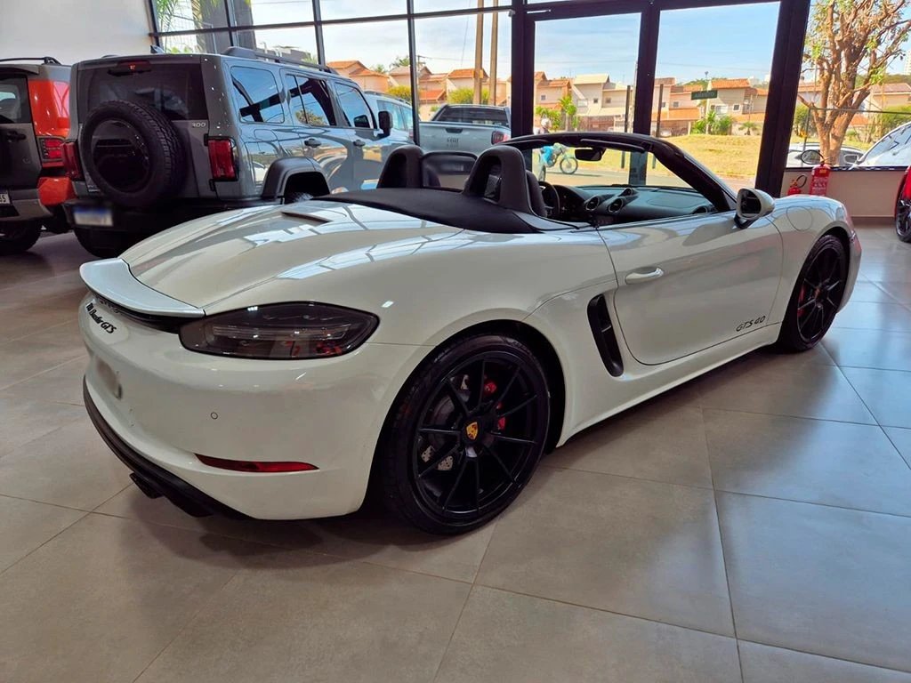 PORSCHE 718