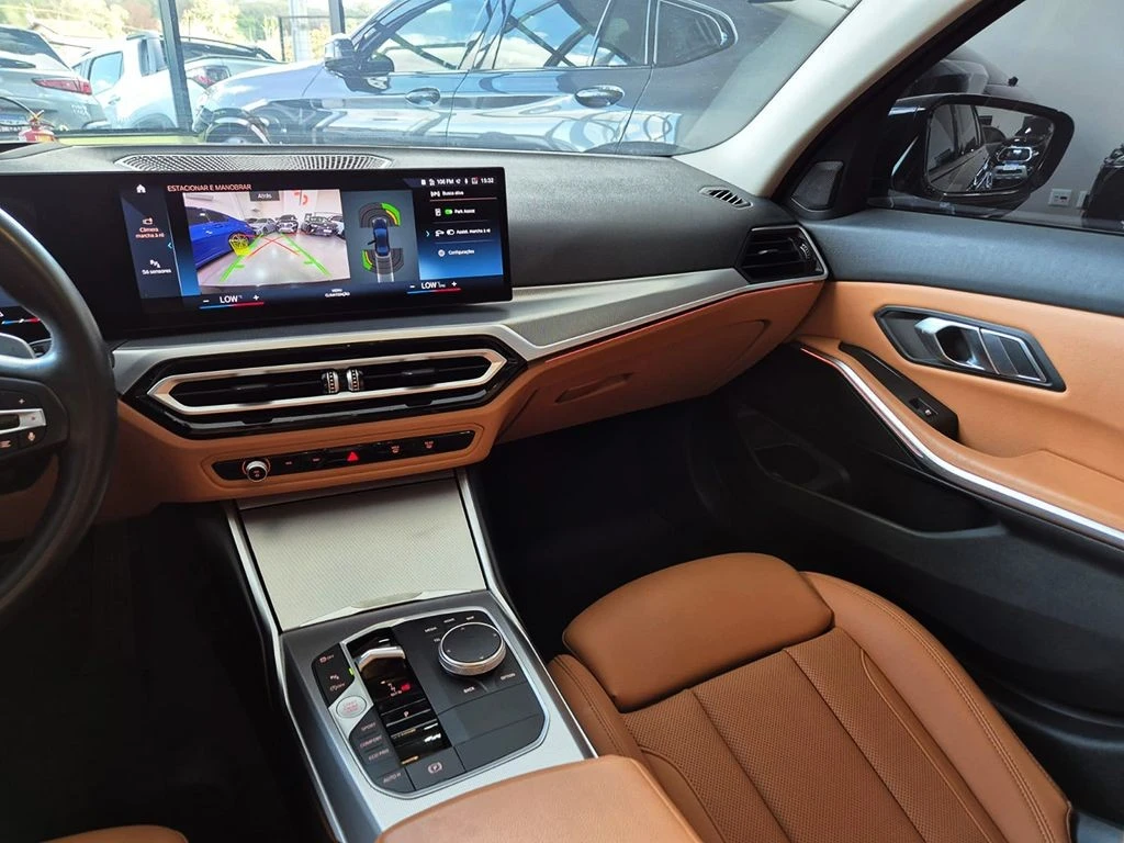 BMW 320I