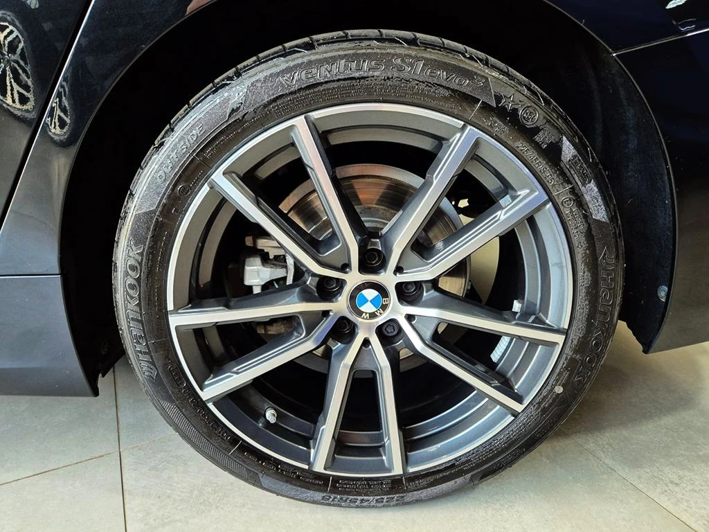 BMW 320I