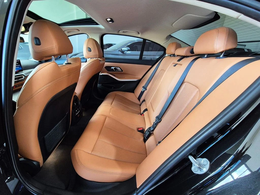 BMW 320I