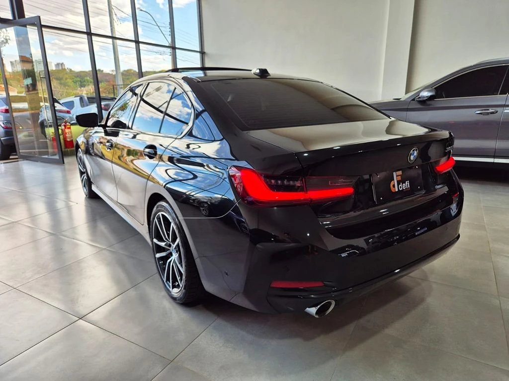 BMW 320I