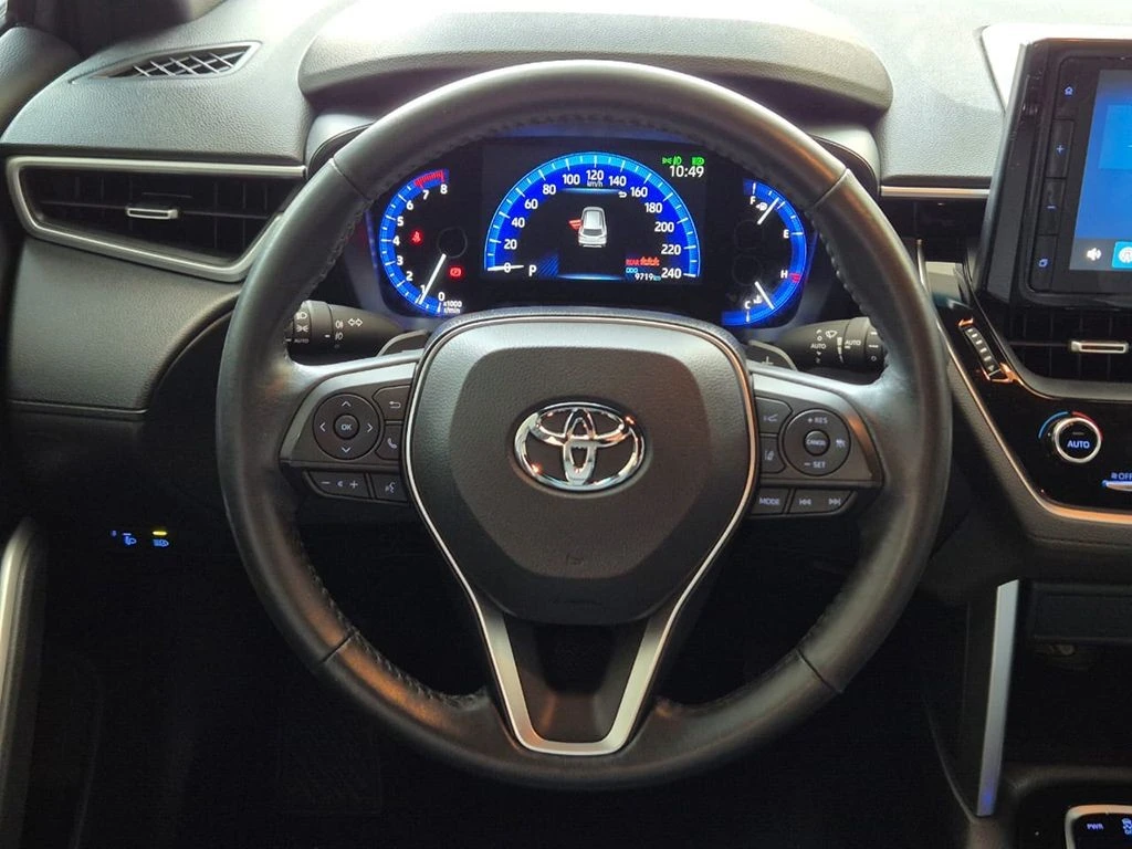 TOYOTA COROLLA CROSS