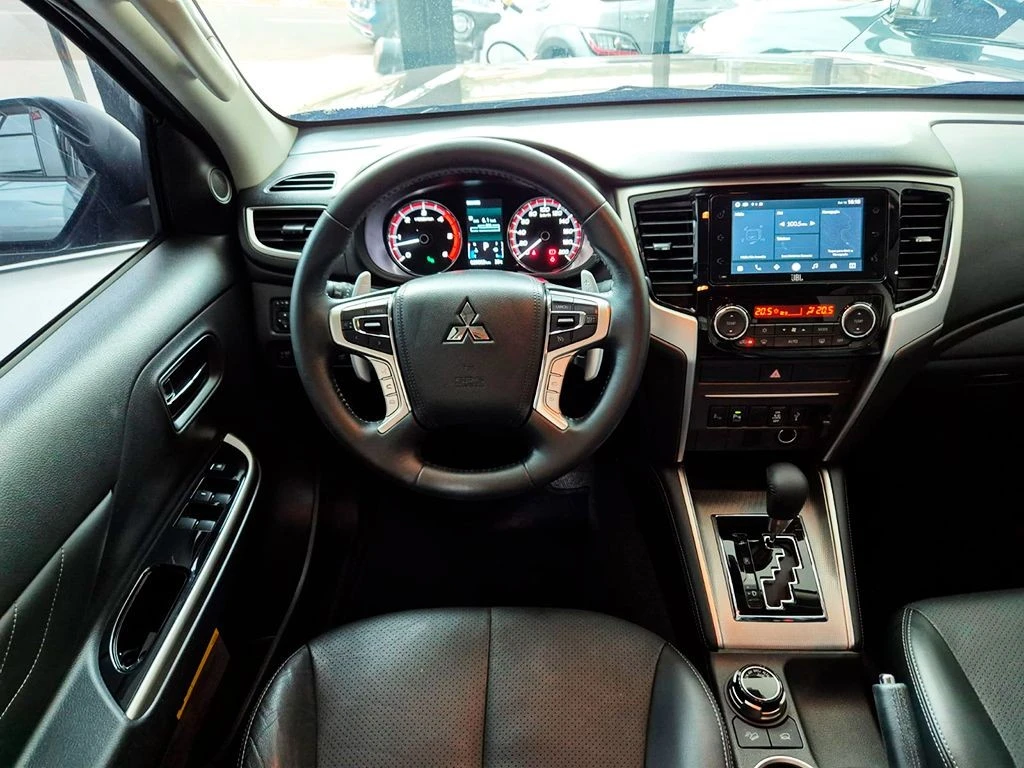 MITSUBISHI L200 TRITON