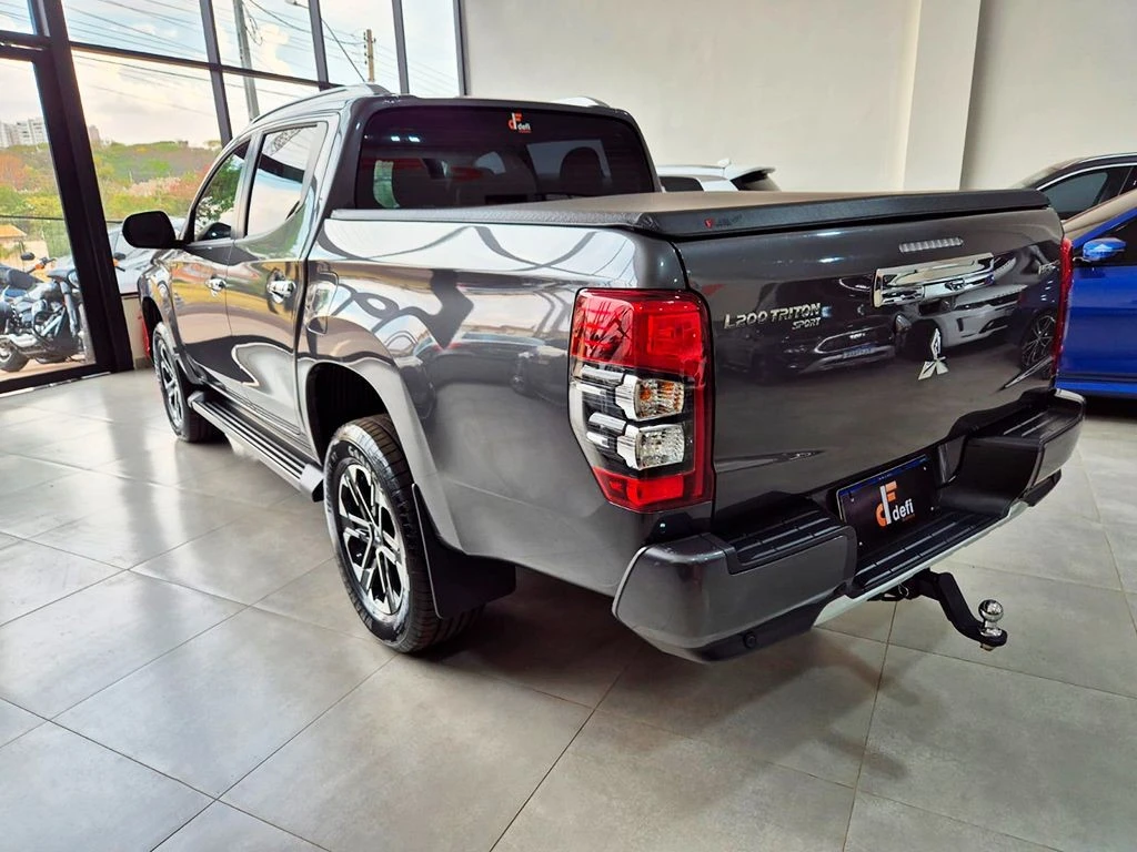 MITSUBISHI L200 TRITON