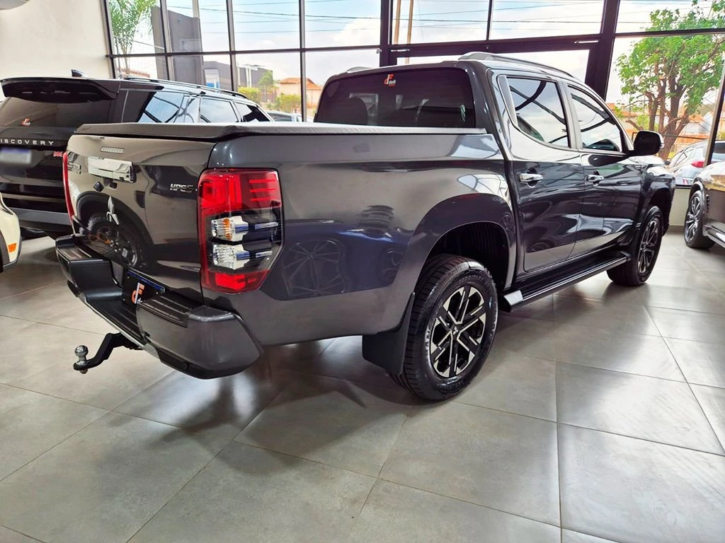 MITSUBISHI L200 TRITON
