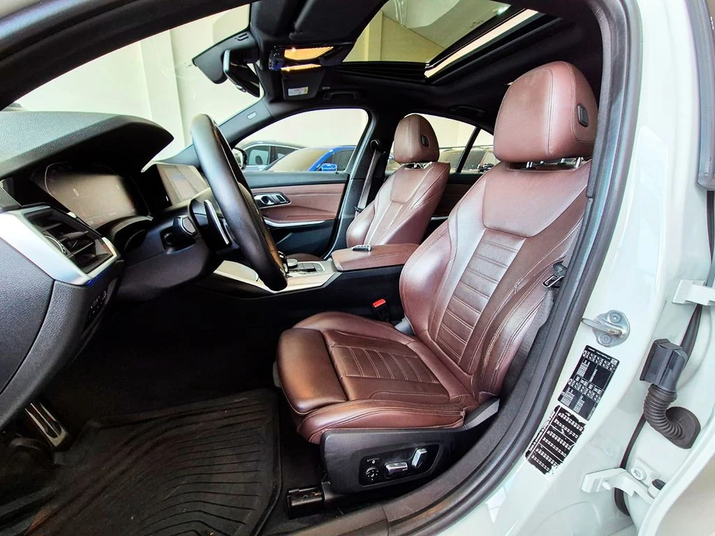 BMW 320I