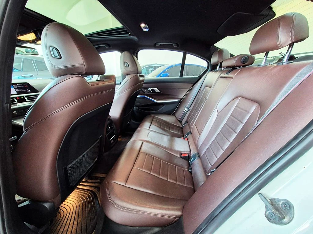 BMW 320I