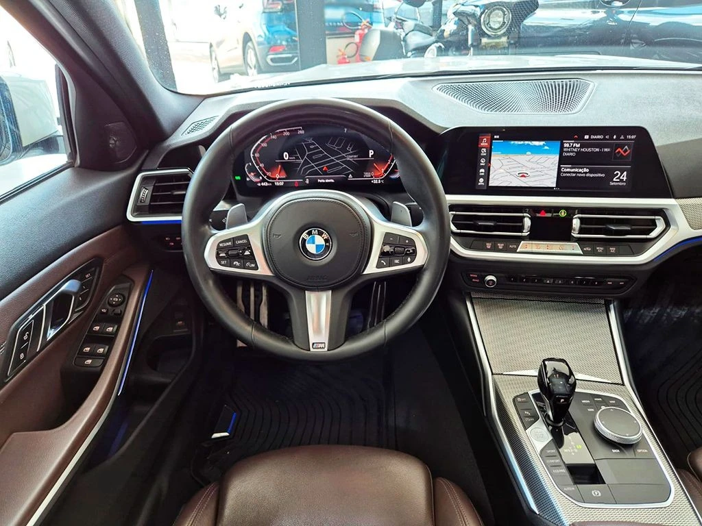 BMW 320I